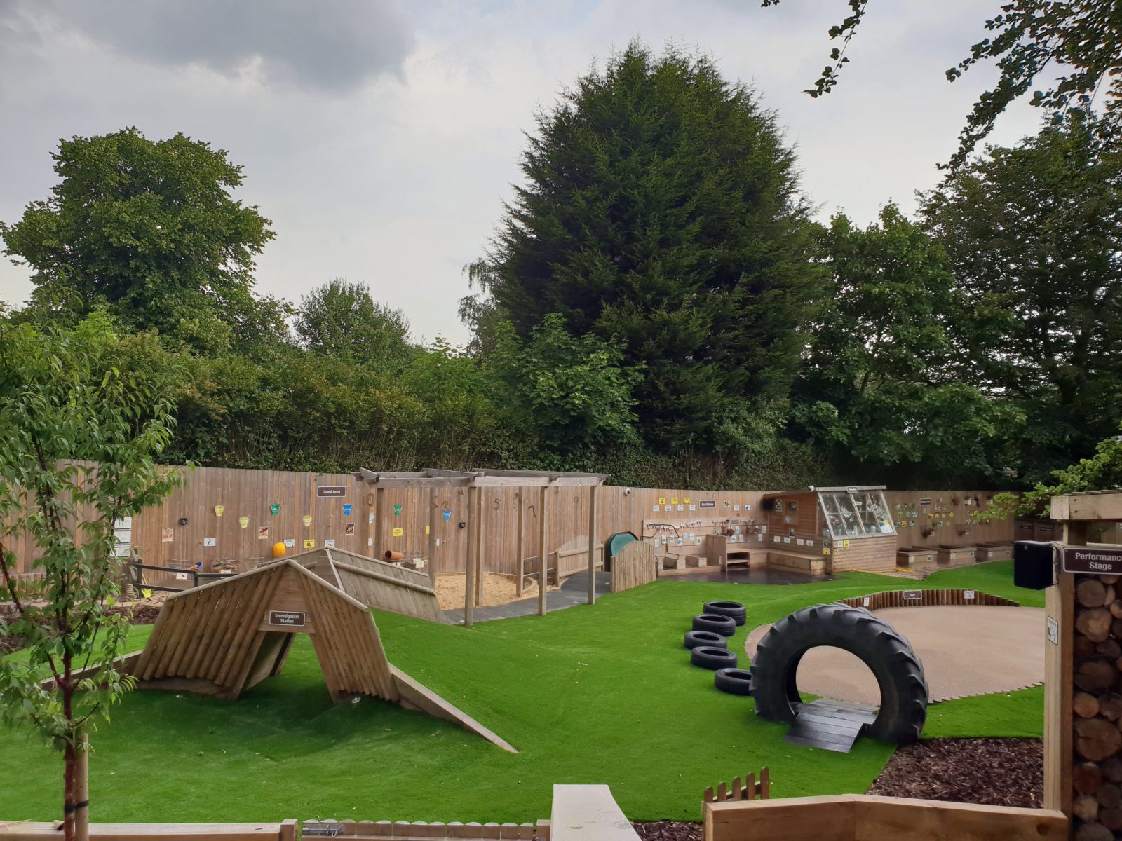 22 Street Lane Nursery Leeds Installation, Easi-Play - Hull, Grimsby ...