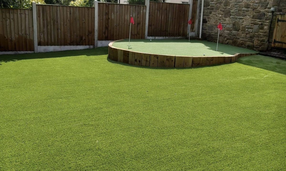 Belgravia Lawn with Wentworth feature Putting Green